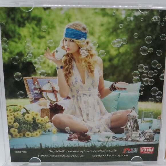Taylor Swift Fearless CD 2008 Original Version Big Machine Records - Picture 4 of 5